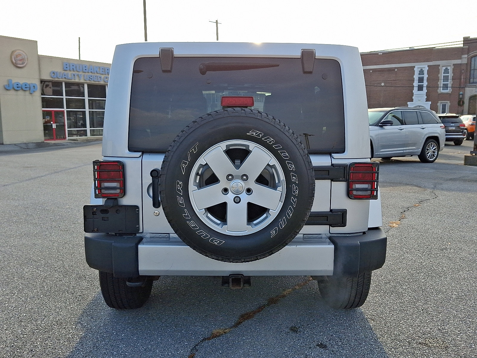 Used 2012 Jeep Wrangler Unlimited Sahara w/ Dual Top Group image 6