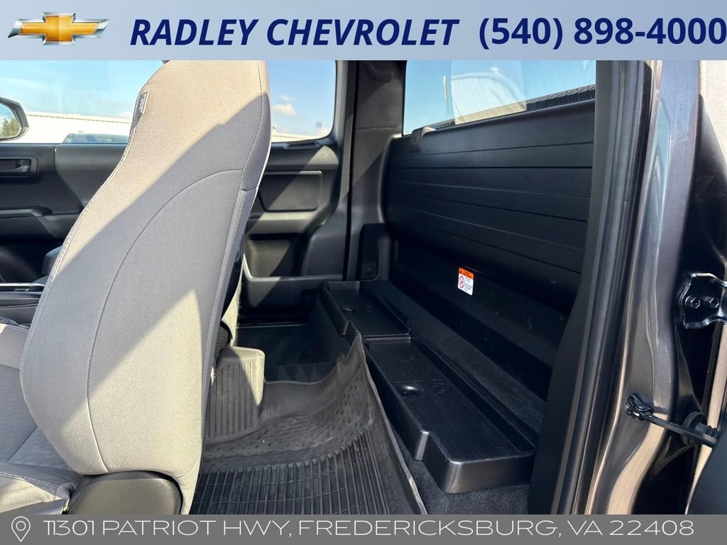 Used 2022 Toyota Tacoma SR image 18