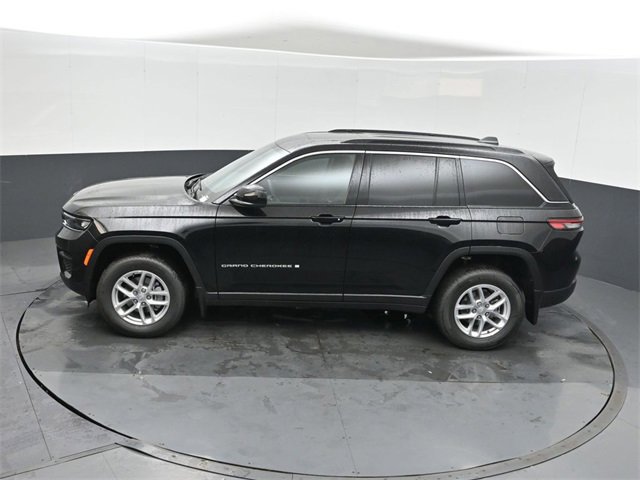 New 2025 Jeep Grand Cherokee Laredo X w/ Luxury Tech Group I image 32