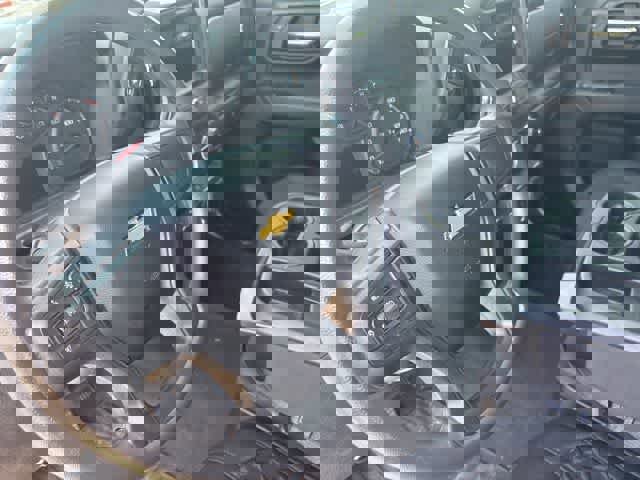 Used 2025 Chevrolet Silverado 1500 Custom image 10