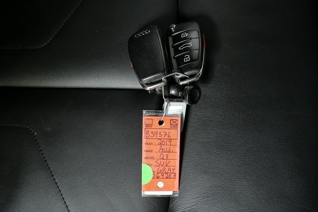 Used 2019 Audi Q3 2.0T Premium w/ Convenience Package image 24