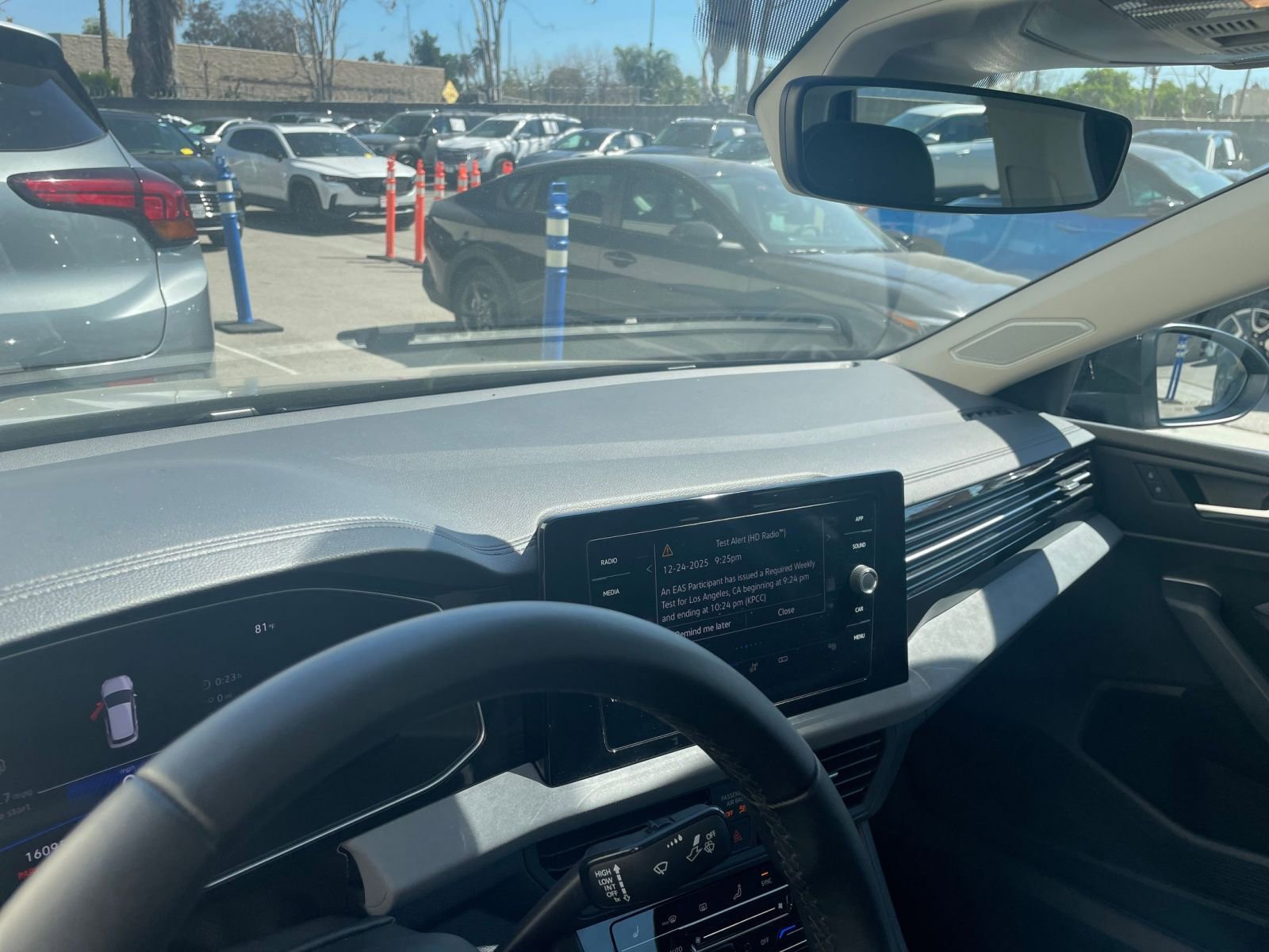 Used 2025 Volkswagen Jetta SE image 36