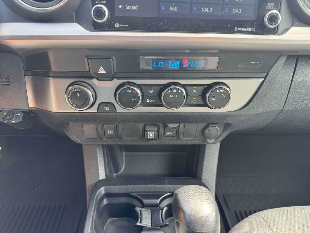Used 2022 Toyota Tacoma SR5 AWD/4WD image 30