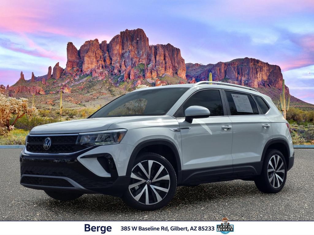 Used 2024 Volkswagen Taos SE FWD image 1
