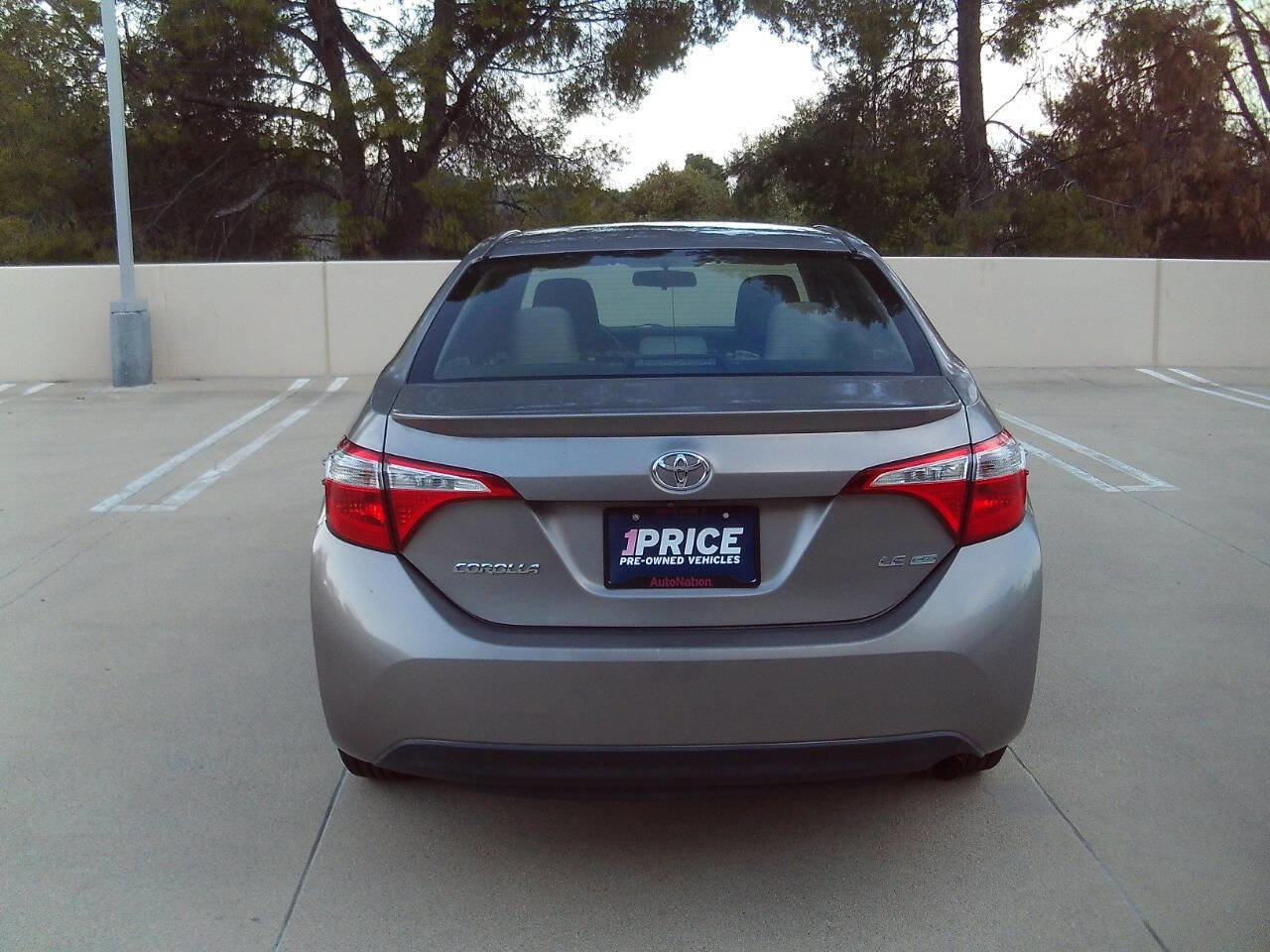 Used 2015 Toyota Corolla LE image 7