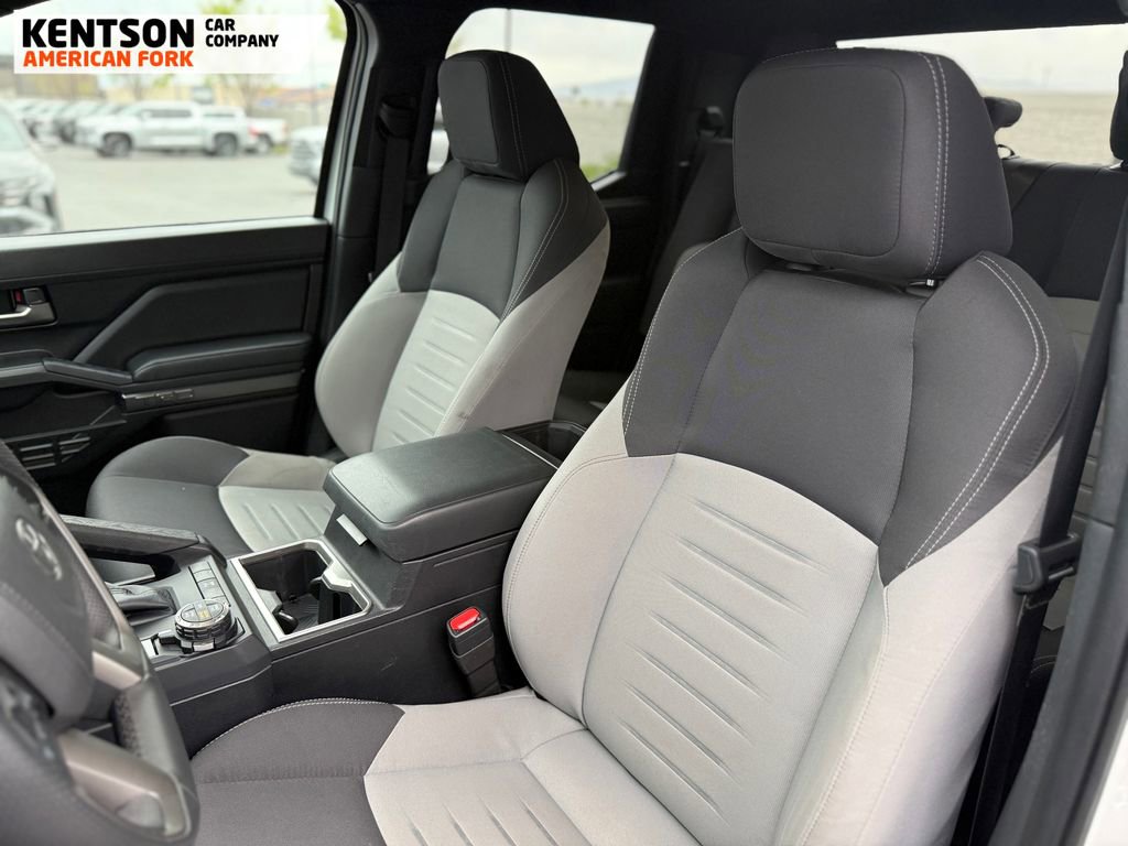 Used 2025 Toyota Tacoma TRD Off-Road image 31