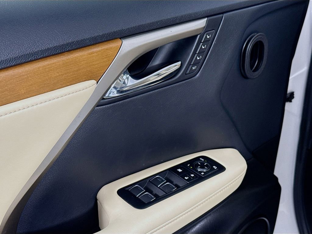 Certified 2022 Lexus RX 350 FWD w/ Premium Package image 17
