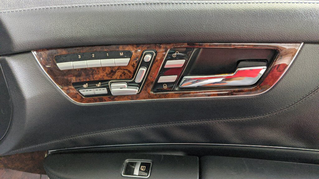 Used 2011 Mercedes-Benz CL 550 4MATIC image 30