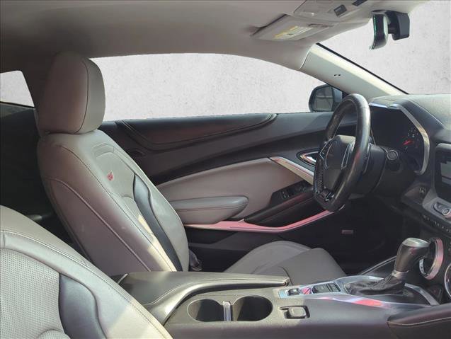 Used 2016 Chevrolet Camaro SS image 21