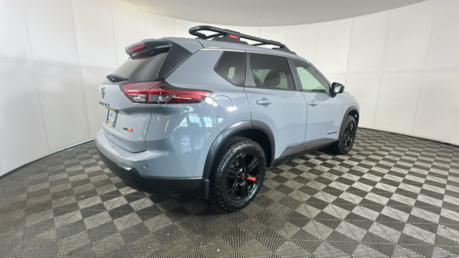 Used 2025 Nissan Rogue SV w/ Rock Creek Premium Package AWD/4WD image 3