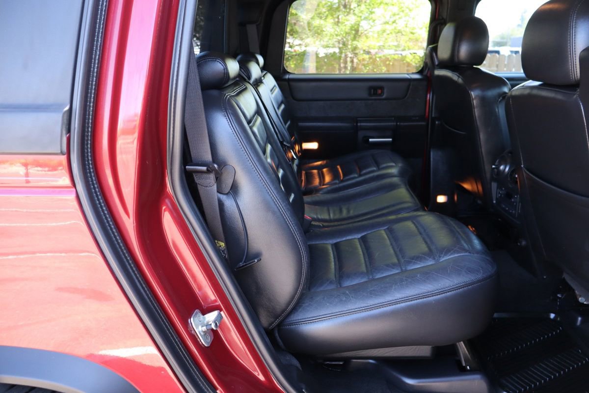 Used 2005 HUMMER H2 SUT w/ Preferred Equipment Group AWD/4WD image 20