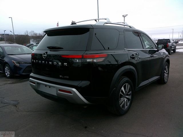 Used 2024 Nissan Pathfinder SL w/ Cargo Package image 2