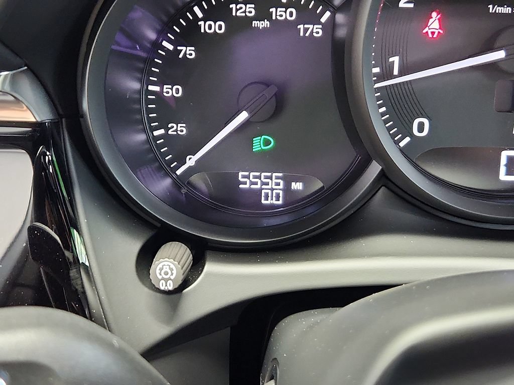 Certified 2026 Porsche Macan AWD/4WD image 21
