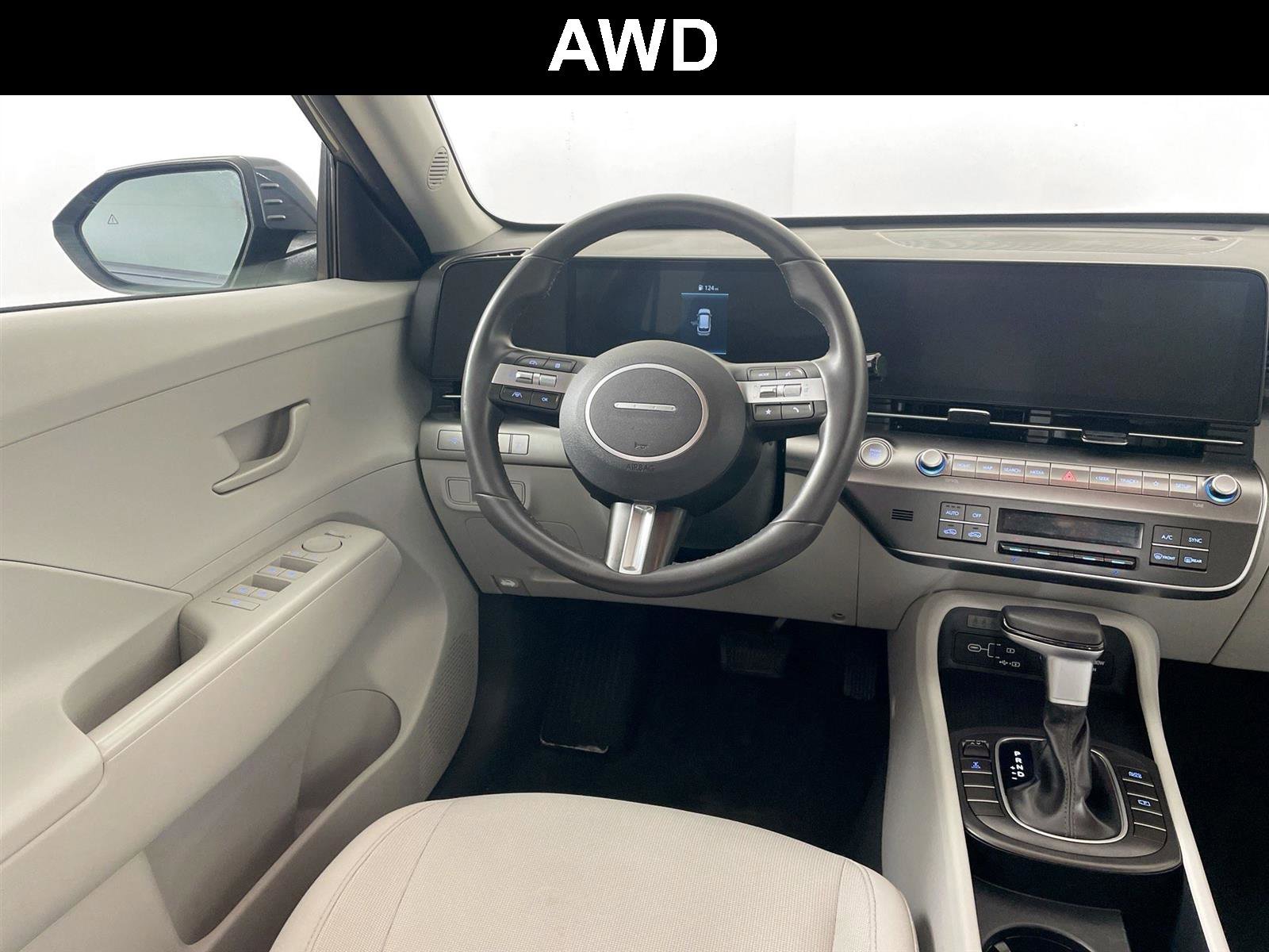 Used 2025 Hyundai Kona SEL AWD/4WD image 2