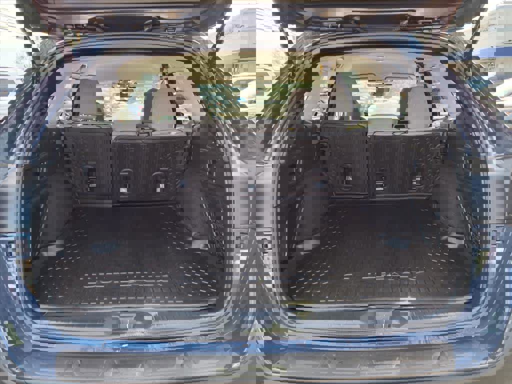 Used 2025 Subaru Outback Premium image 21