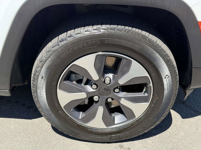 Used 2022 Jeep Grand Cherokee Limited 4xe AWD/4WD image 9