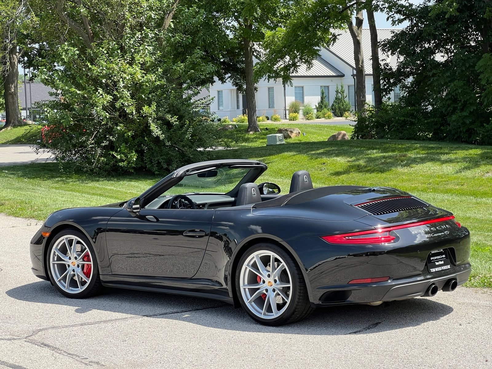 Certified 2019 Porsche 911 Carrera 4S AWD/4WD image 11