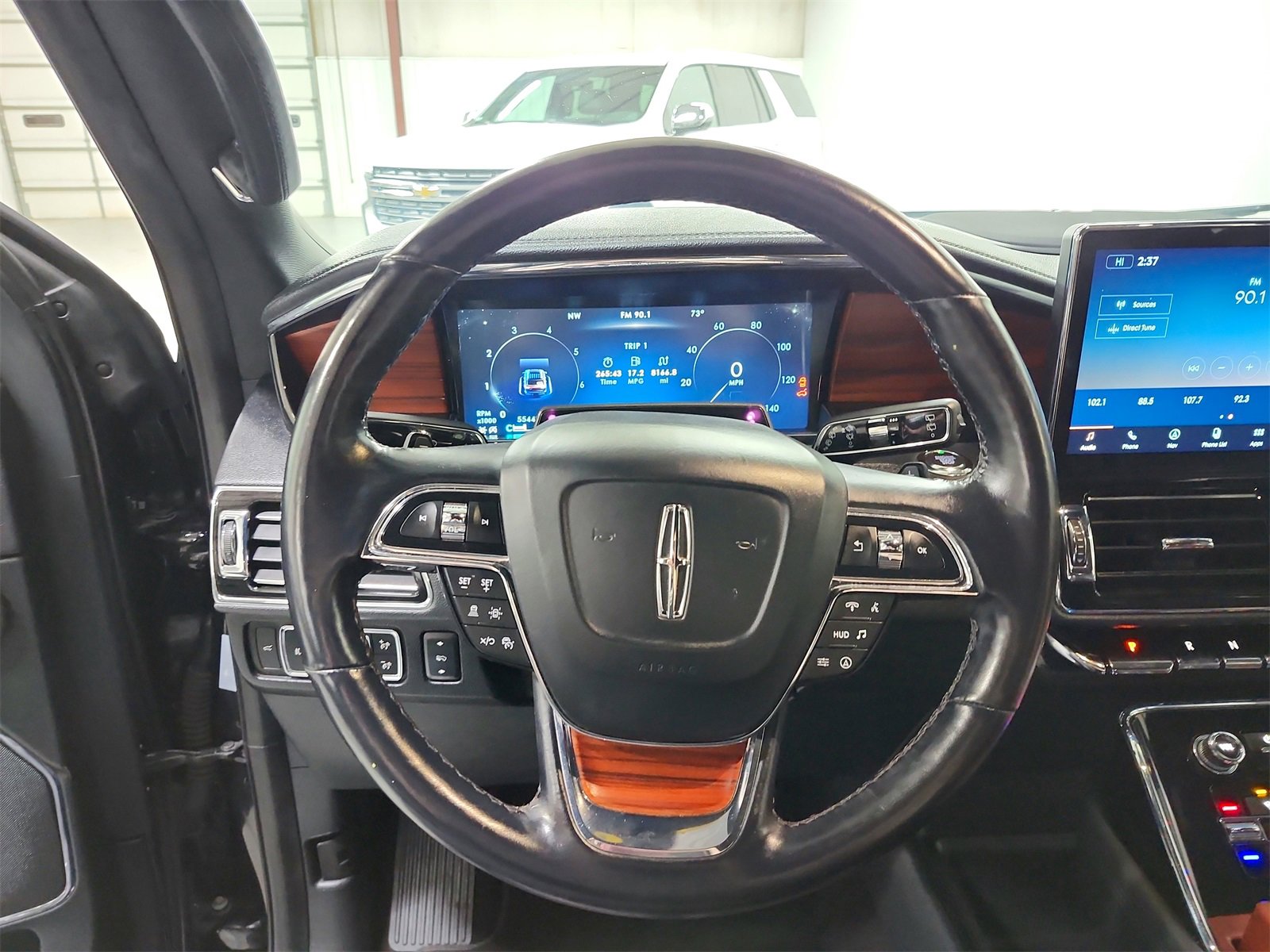 Used 2024 Lincoln Navigator Reserve image 23