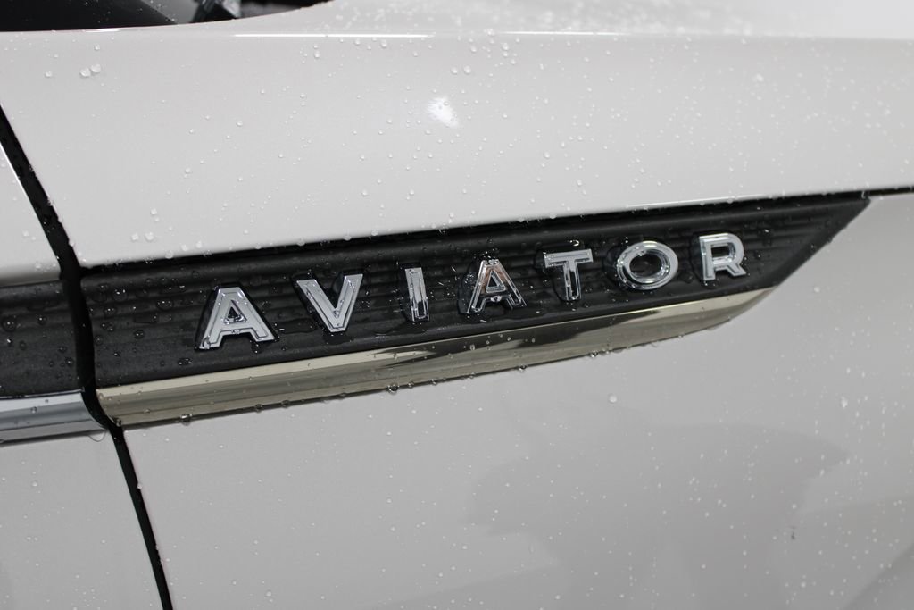 Used 2024 Lincoln Aviator Reserve w/ Equipment Group 201A image 13