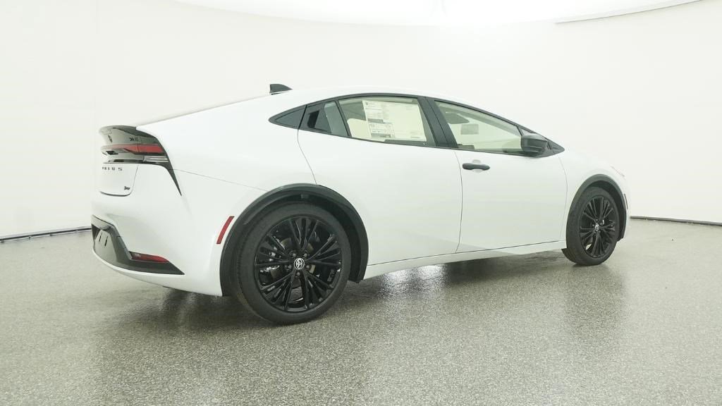 New 2026 Toyota Prius FWD image 21
