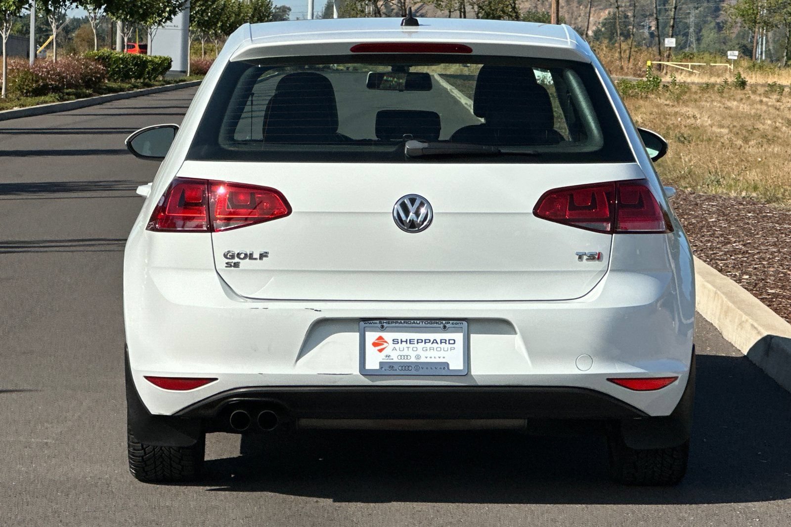 Used 2016 Volkswagen Golf SE FWD image 4