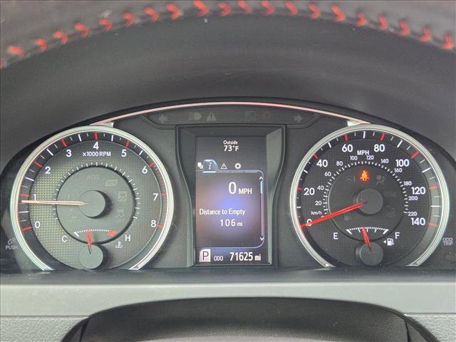 Used 2015 Toyota Camry SE FWD image 13