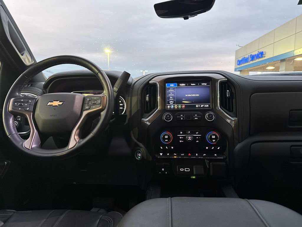 Used 2023 Chevrolet Silverado 3500 High Country image 15
