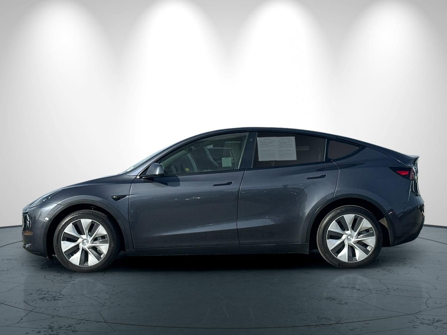 Used 2023 Tesla Model Y Long Range image 7