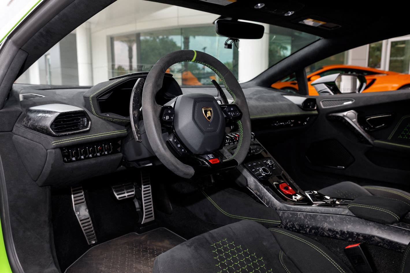 Used 2018 Lamborghini Huracan Performante AWD/4WD image 43