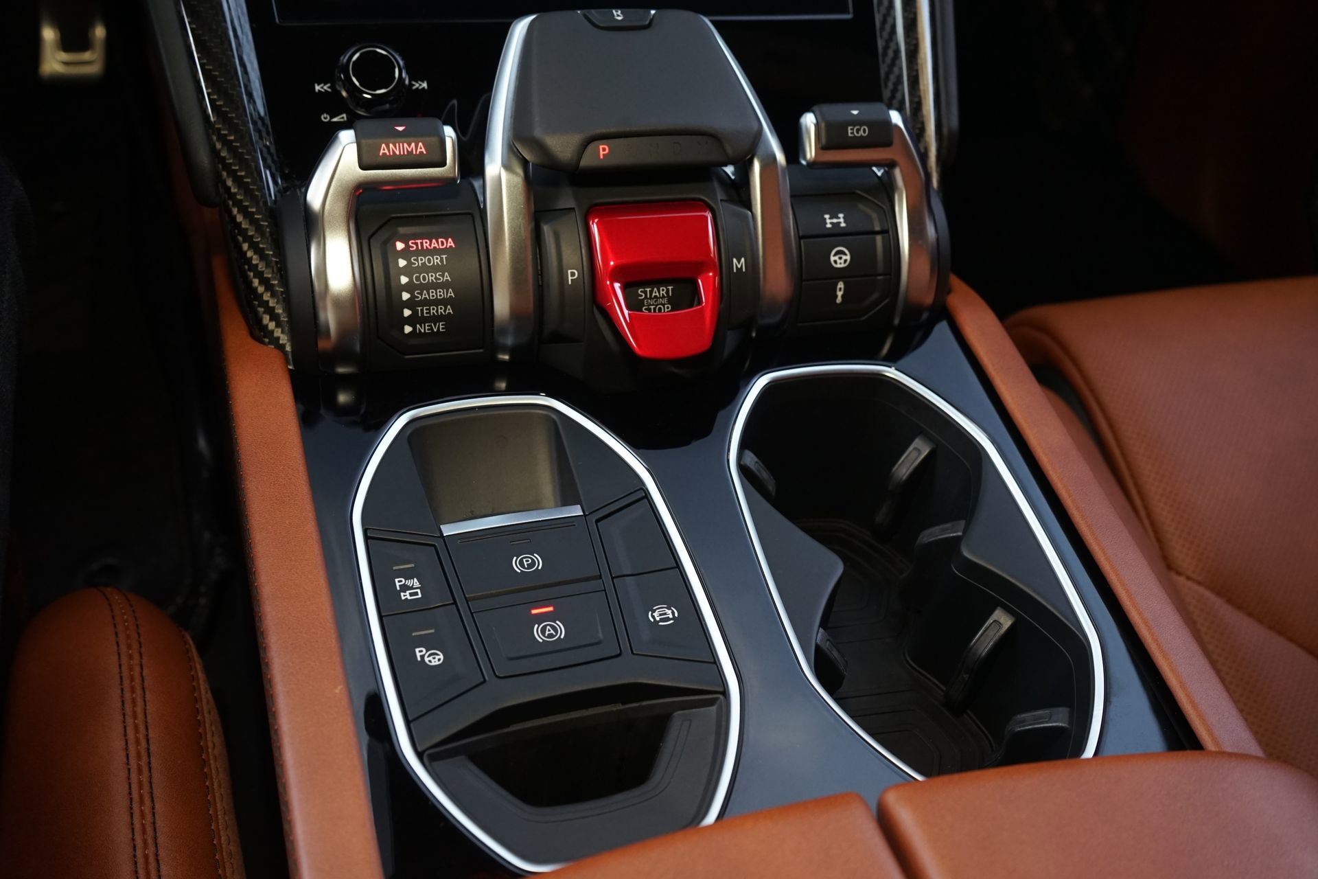 Used 2021 Lamborghini Urus image 31