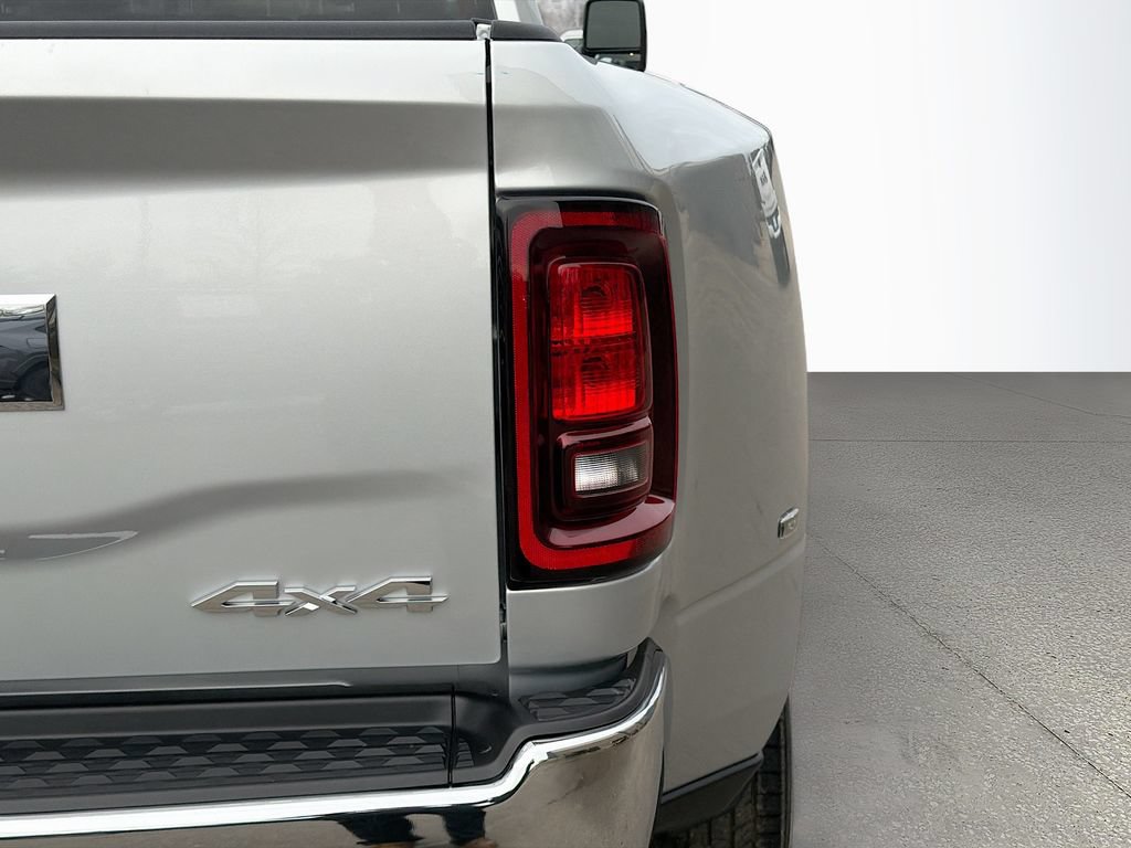 New 2026 RAM 3500 Tradesman w/ Chrome Appearance Group A AWD/4WD image 11