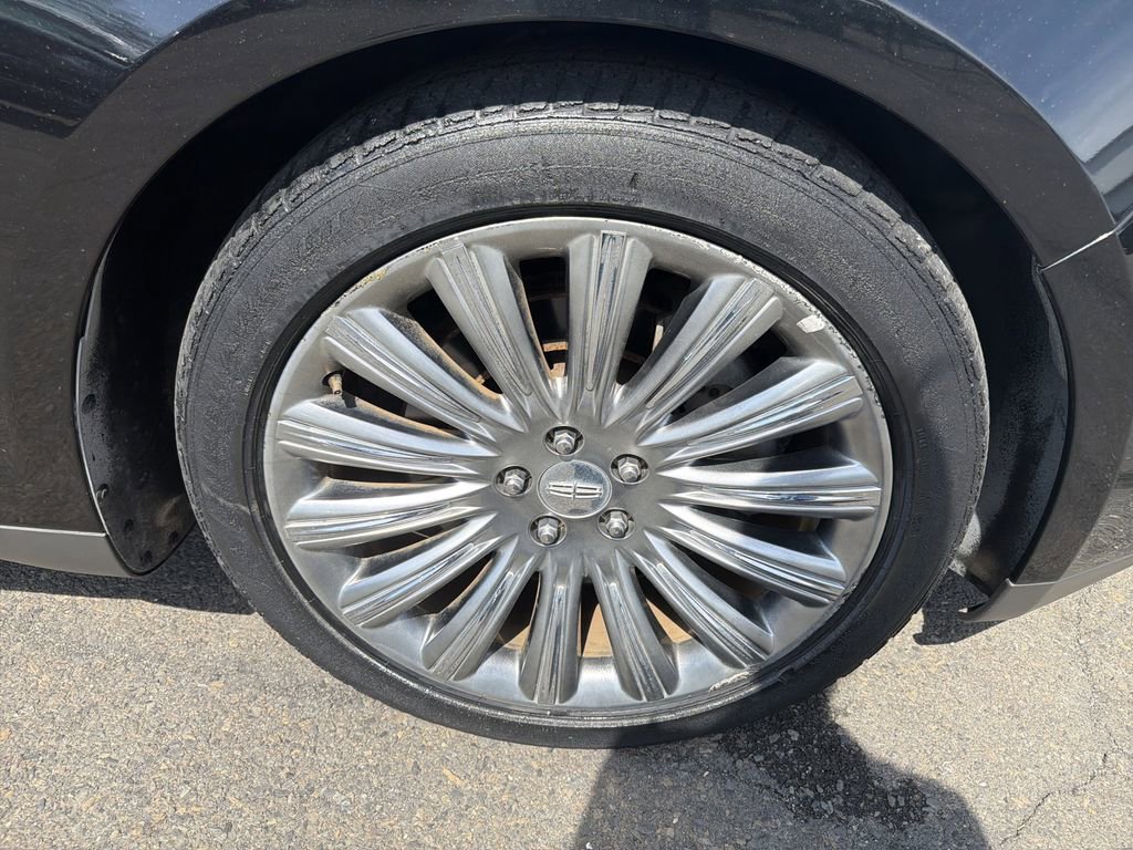 Used 2013 Lincoln MKS AWD image 31