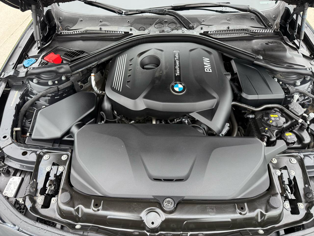 Used 2018 BMW 330i xDrive Sedan w/ Convenience Package image 32