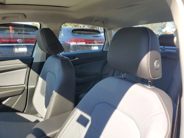 New 2026 Volkswagen Jetta SE FWD image 15