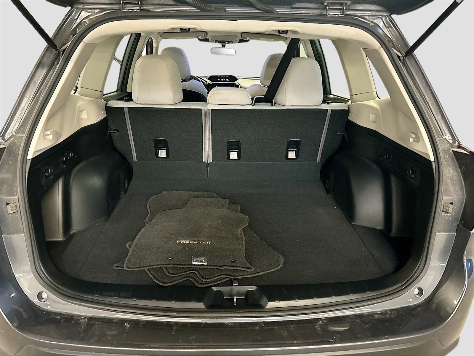 Used 2024 Subaru Forester Base image 24