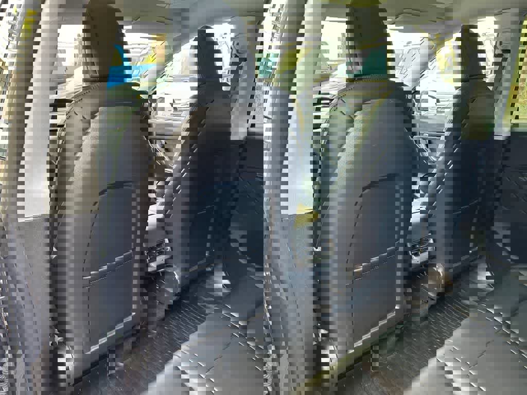 Used 2021 Tesla Model Y Performance AWD/4WD image 11