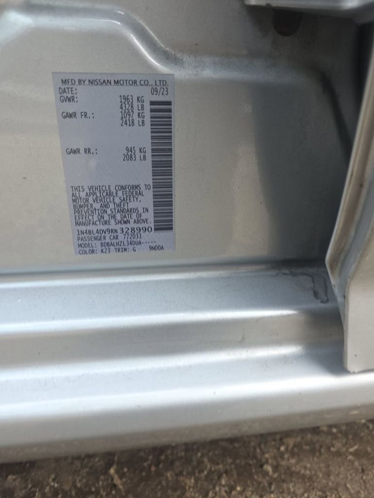 Used 2024 Nissan Altima 2.5 SV image 22