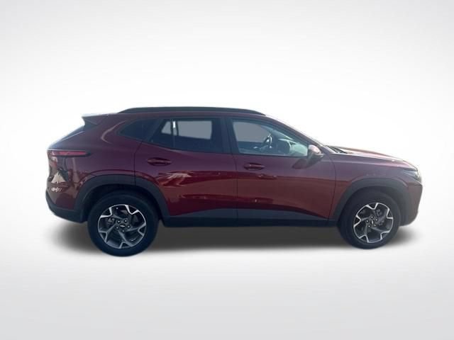 Used 2025 Chevrolet Trax LT w/ LT Convenience Package FWD image 6