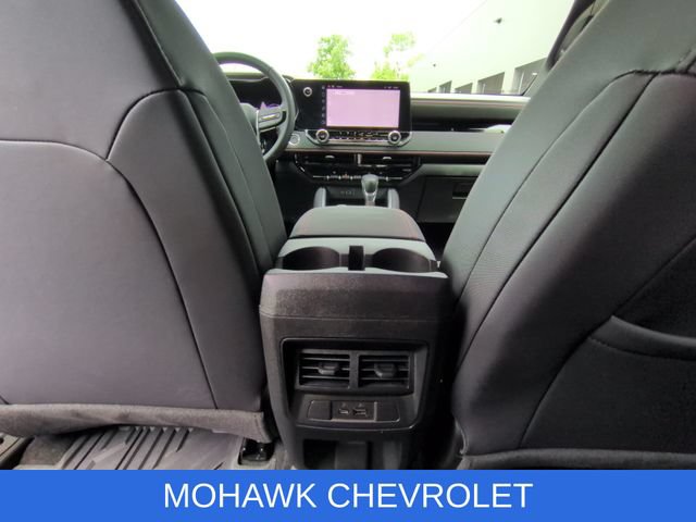 Used 2024 Chevrolet Colorado Z71 w/ Z71 Convenience Package 2 AWD/4WD image 22