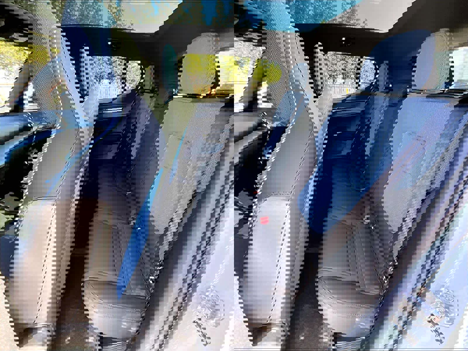 New 2026 Volvo EX30 Plus w/ Protection Package Premier image 12