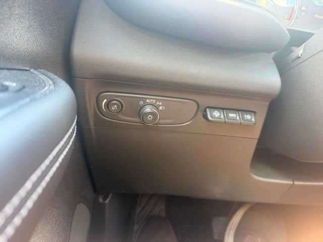Used 2023 Buick Envision Avenir AWD/4WD image 14