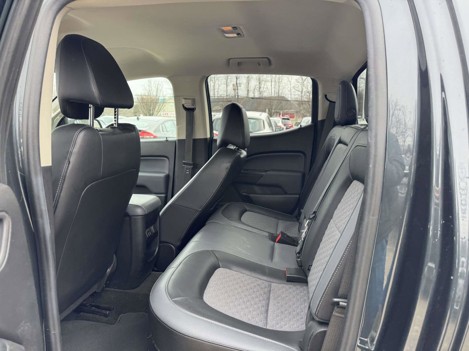 Used 2018 Chevrolet Colorado Z71 AWD/4WD image 10