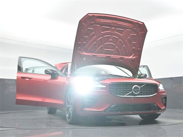 Used 2023 Volvo S60 B5 Plus image 53