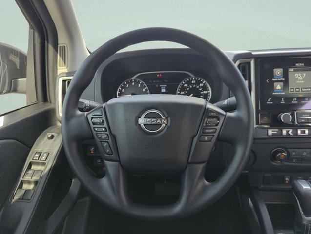 Certified 2025 Nissan Frontier SV image 23
