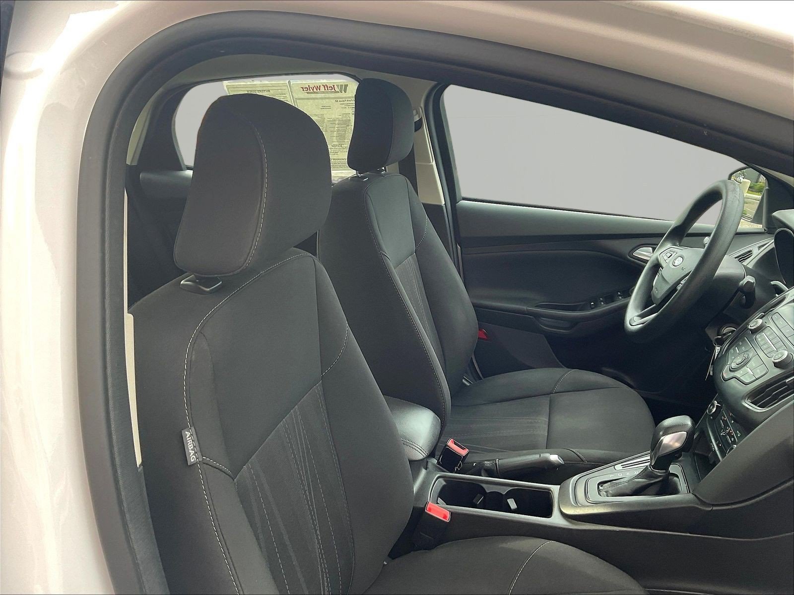 Used 2018 Ford Focus SE w/ Interior Protection Package FWD image 27