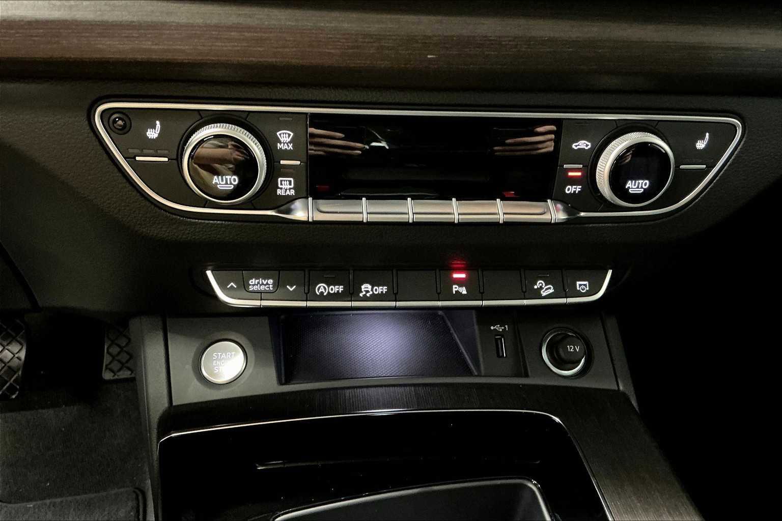 Used 2025 Audi Q5 2.0T Premium image 33