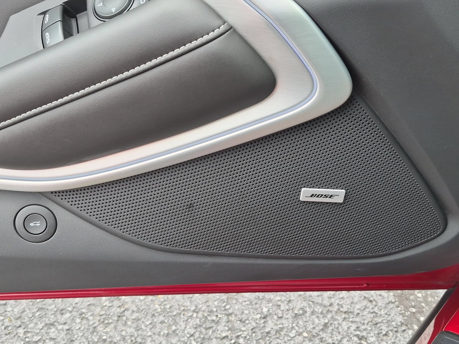 Certified 2018 Chevrolet Camaro LT RWD image 24