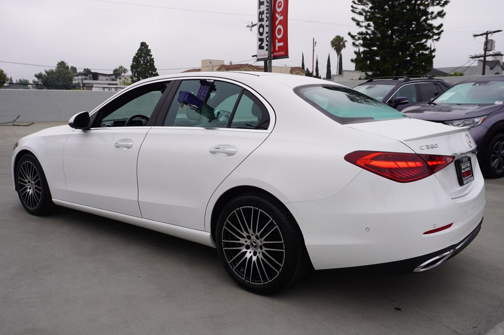 Used 2025 Mercedes-Benz C 300 Sedan image 5