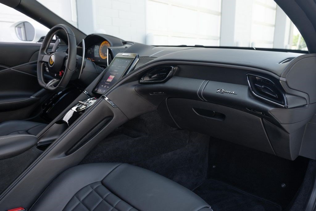 Used 2022 Ferrari Roma RWD image 53
