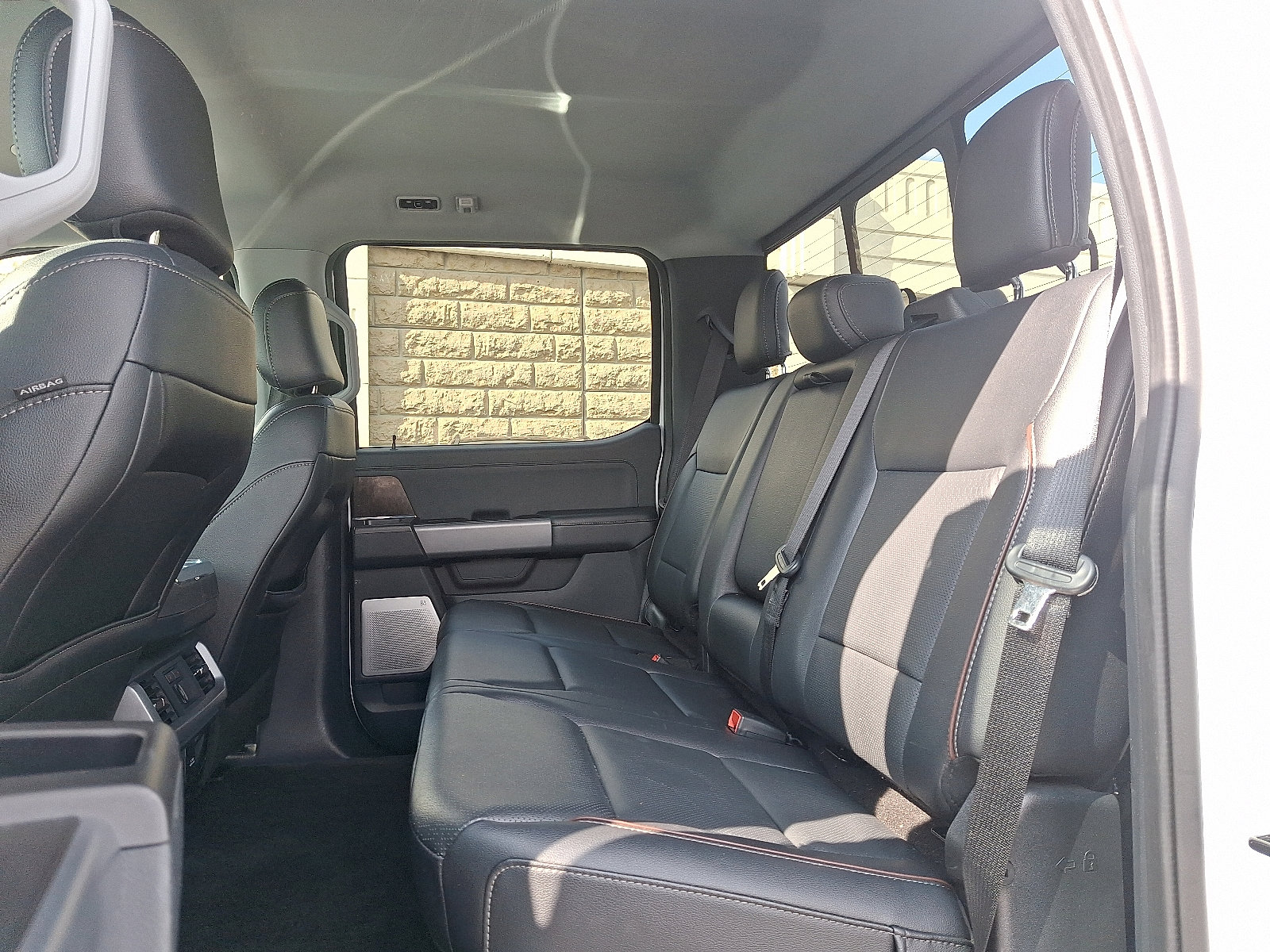 Used 2022 Ford F150 Lariat w/ Equipment Group 502A High image 10